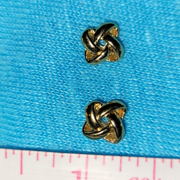 Set of 3 goldtone vintage earrings - Picture 3 of 5